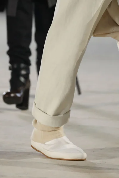 Look 4